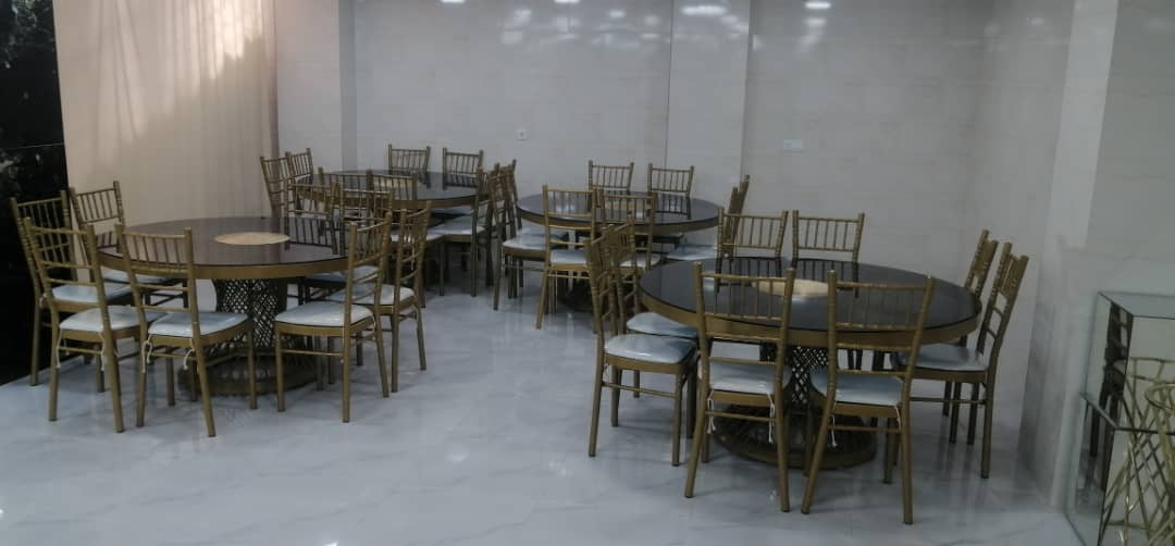 صندلی شیواری طلایی پلاستیکی